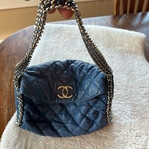 Chanel quilted hobo shoulder bag